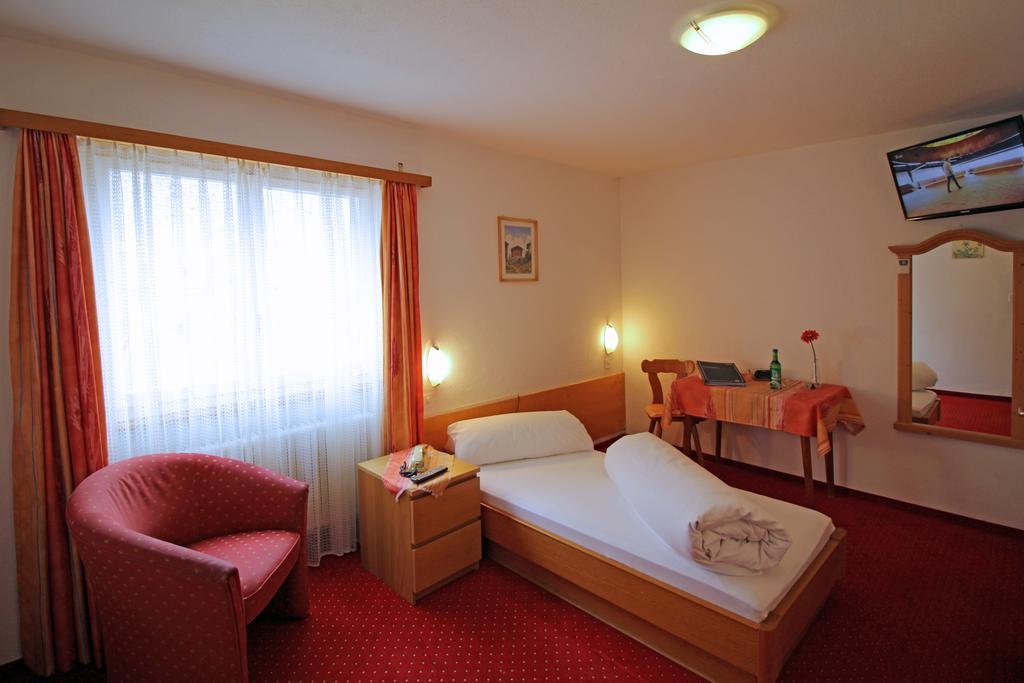 Hotel Restaurant Mattmarkblick Saas-Almagell ภายนอก รูปภาพ